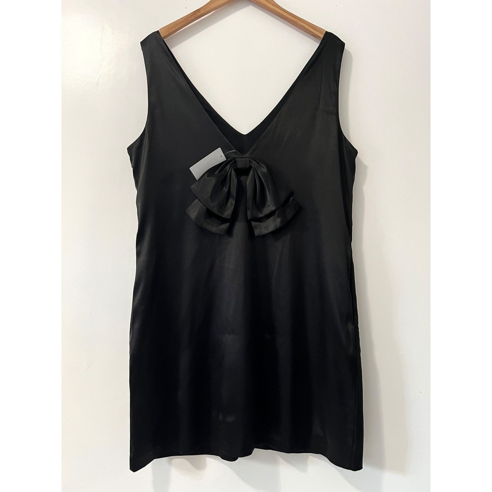 Wayf Black Satin XL V-Neck Mini Shift Dress with Back Bow Detail‎ Sleeveless LBD